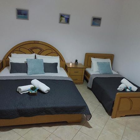 Orange Guest House Dhermi Bagian luar foto