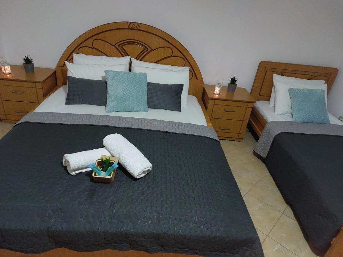 Orange Guest House Dhermi Bagian luar foto
